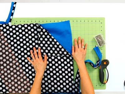 How to Trim Fabric for Fleece Blanket | No-Sew Crafts