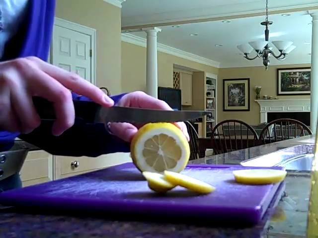 DIY: Lemon Hairspray