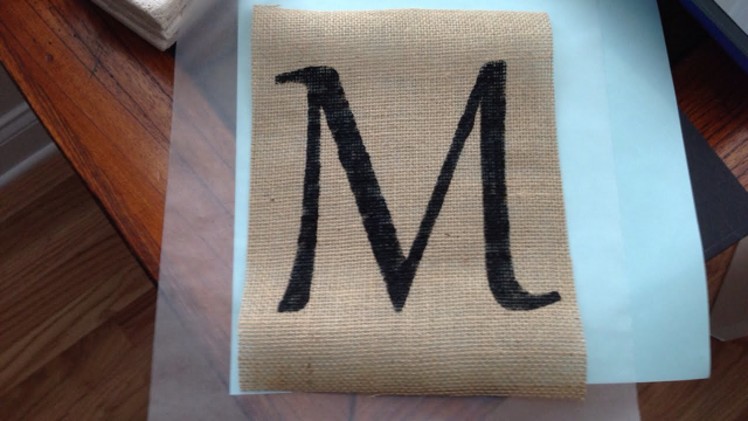 Easily Paint a Letter on Burlap - Crafts - Guidecentral