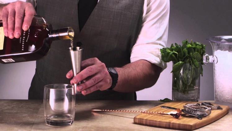 How to Craft a Mint Julep