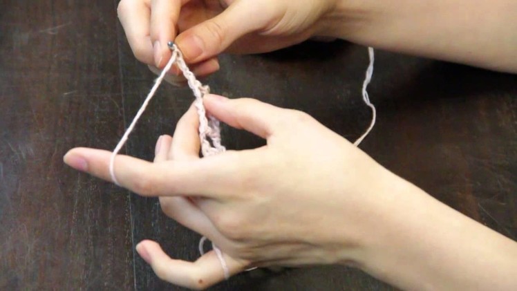 How to Crochet a Bridal Garter : Crochet Tutorials
