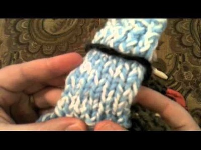 Loom Knitting vs. Knitting: The Knit Stitch