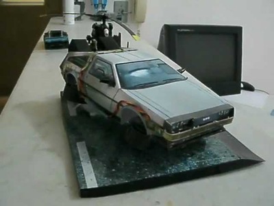 Papercraft delorean