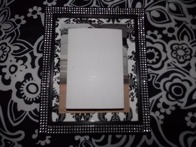 DIY DAMASK PRINT CUSTOMIZED PICTURE FRAME