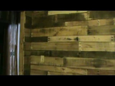DIY shipping pallet interior walls