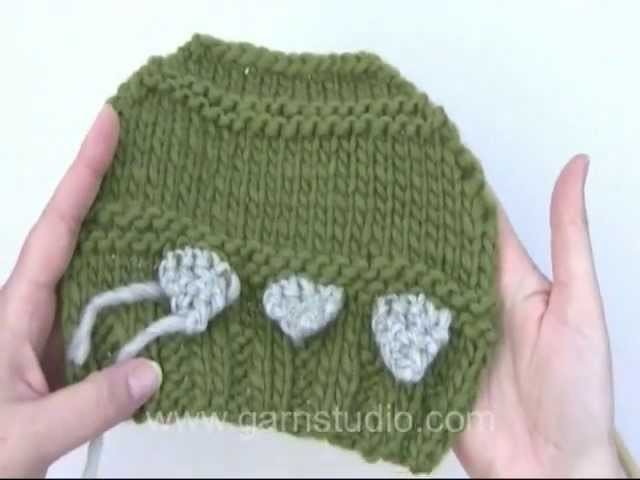 DROPS Crochet Tutorial: How to crochet teeth for a monster hat (0-931)