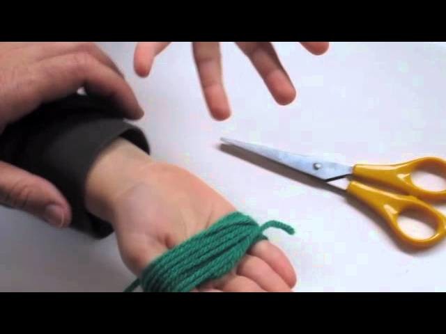 Kids Crafts - How to Make a Tassle