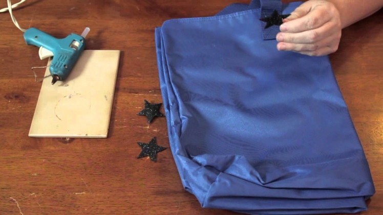 How to Attach Felt to a Tote Bag : Cool & Functional Crafts