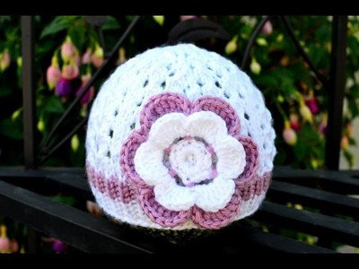 How to Crochet a Flower for a Baby Hat