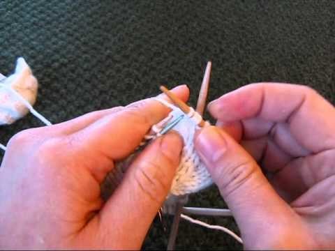 How to knit a jiaozi (dumpling)