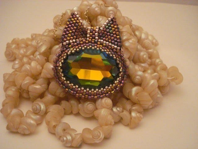 Swarovski ribbon pendant: my handmade jewelry | beadwork