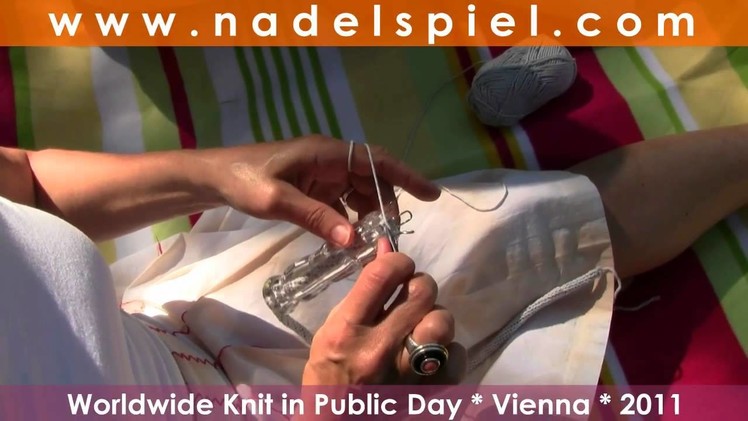 WWKIP World Wide Knit in Public Day * Stadtpark Vienna: 20 women * 20 knitting styles