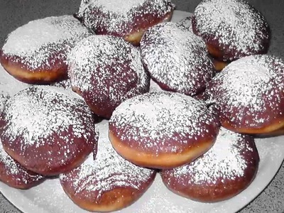 Home made Berliner Doughnuts - English