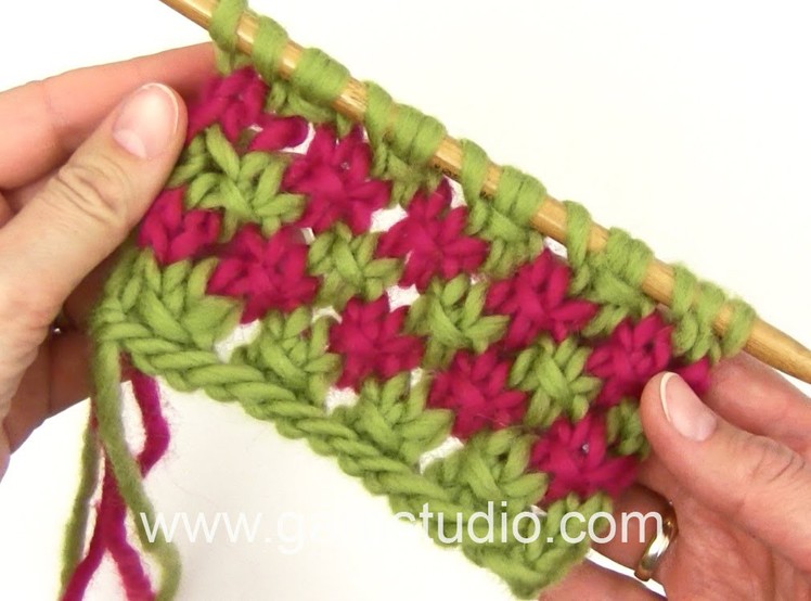 DROPS Knitting Tutorial: How to work a star pattern with two colors
