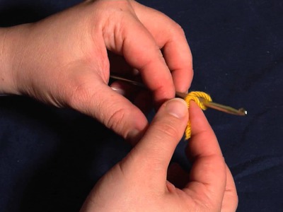 How to Crochet Left-Handed: the Slip Knot