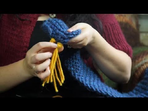 How to Knit Fringes on a Scarf : Knitting Tips