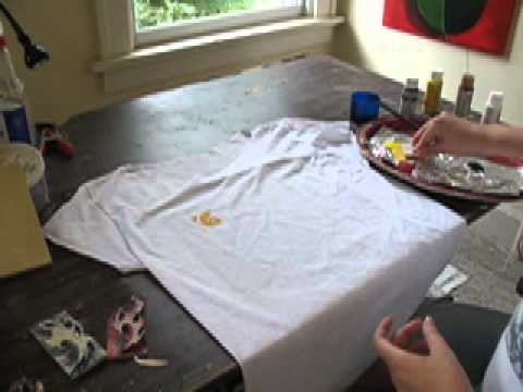 Fabric Painting: Stamped T Shirt Design