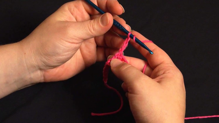 How to Crochet Left-Handed: Double Crochet (dc)