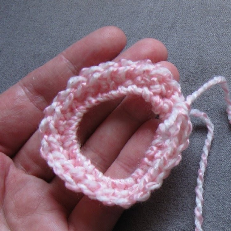 How to crochet a Ring - Work in the round Crochet