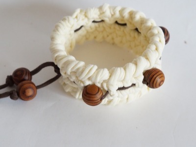 Make a Crocheted Summer Bracelet with Beads - DIY Style - Guidecentral