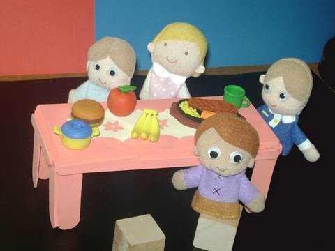 How to make a small wood table for your dolls - EP