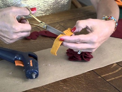 How to Make a Vintage Felt Flower Corsage Brooch : Felt Crafts & More