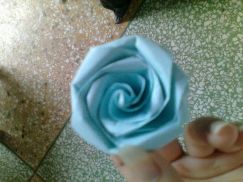 One kind of Lifelike Rose Origami