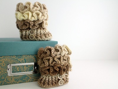 How to Crochet Ruffled Baby Booties Left Handed