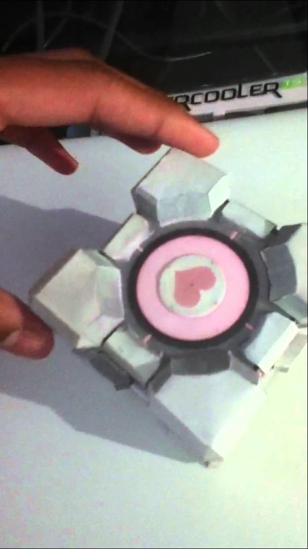 Portal 2 Papercraft Companion Cube