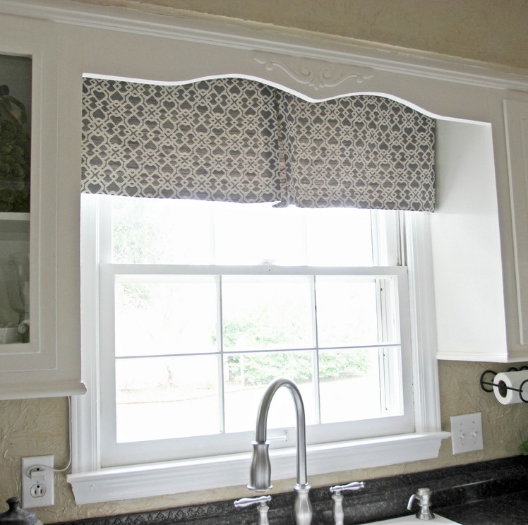 DIY Kitchen Window Curtain