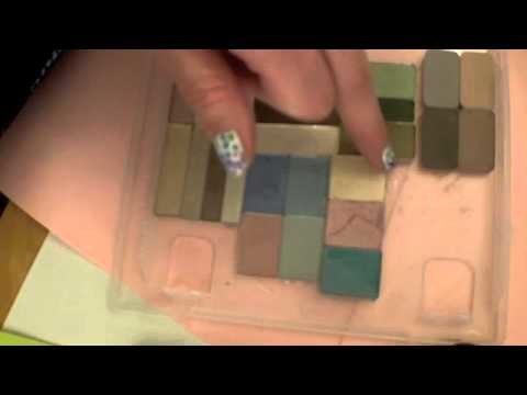 How to Make a DIY Eyeshadow Palette