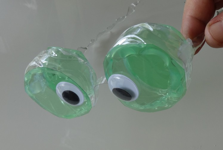 Fun Recycled Crafts: Joyful Sunglasses from Plastic Bottles