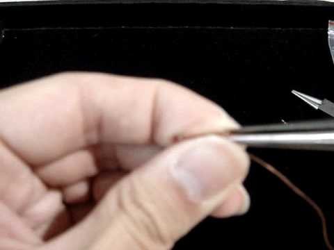 Silver wire craft demonstration (connecting beads to the triangular compoment)