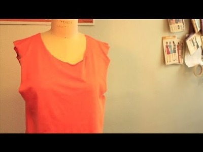 How to Cut a T-Shirt Easily : DIY Fashion Projects