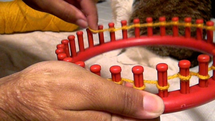 Casting on a round loom