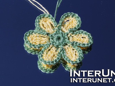 Crochet a four round flower