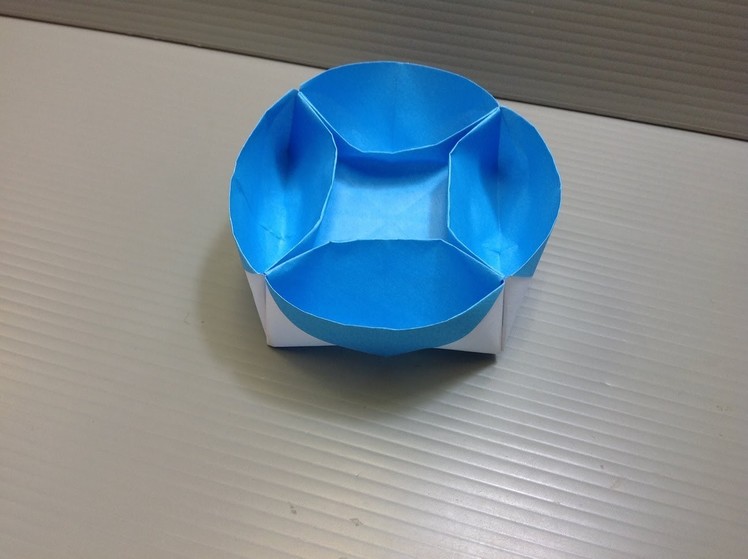 Daily Origami: 056 - Lazy Susan Compartment Tray