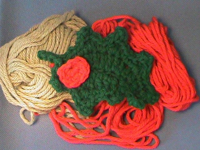 How to Crochet "Christmas Holly"