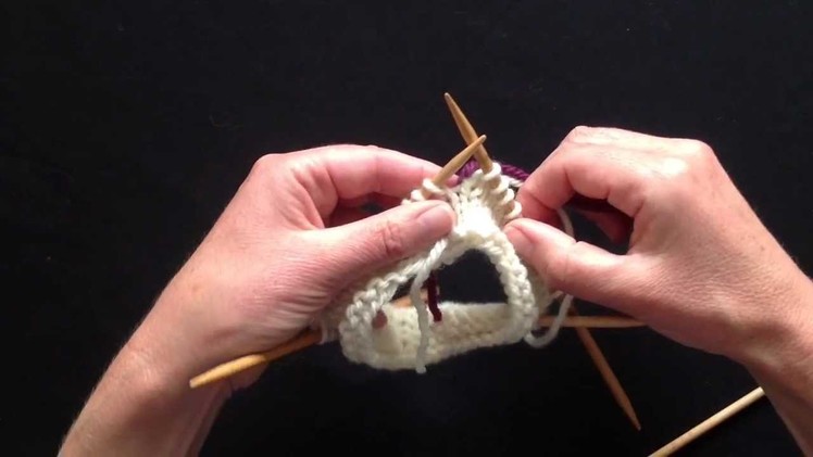Joining and Neatening Yarn Tails in the Round