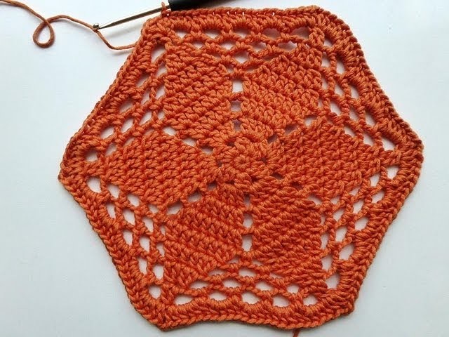 Advent Calendar * December 01, 2012 * Crochet Star "Poinsettia"
