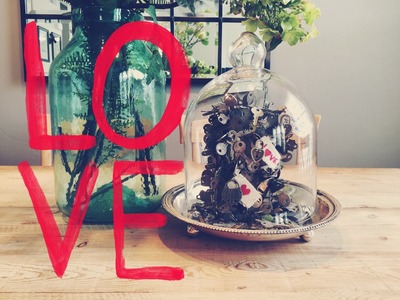 DIY Valentine's Day How To Home Decor Vintage Keys also as a gift!
