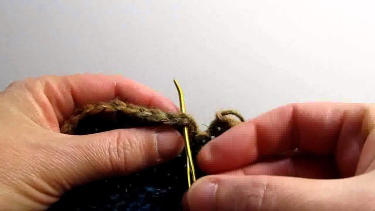 Really Clear: Close the Gap after Knitting in the Round (cc)