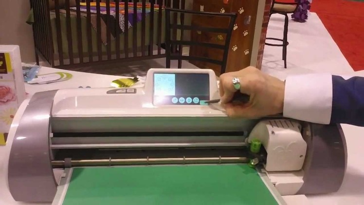 Cricut expression 2 demonstration for Craft Superstore in uk