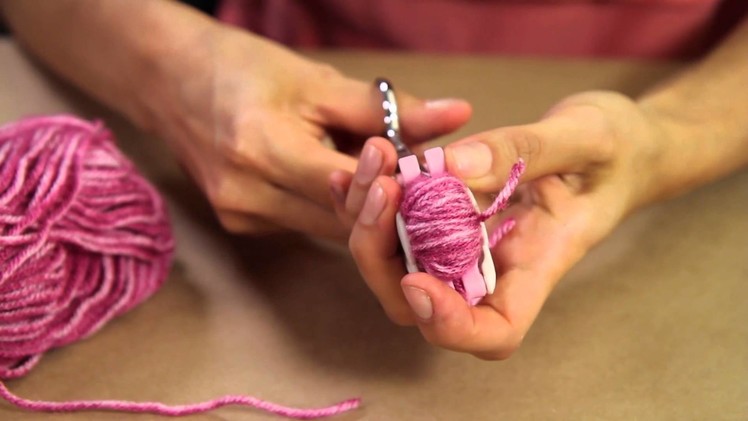 Make Custom Pom Poms with Any Color Yarn - DIY Weddings