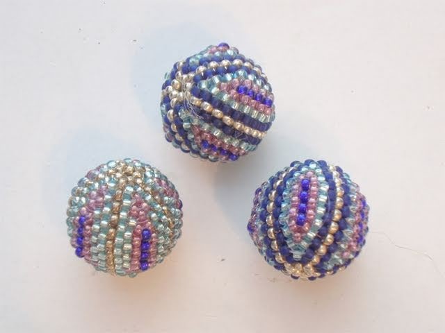 BeadsFriends: Beaded bead tutorial - How to cover a wooden bead with Peyote Stitch 2.2
