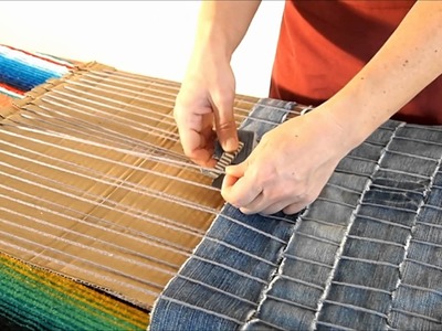 DIY How to make a carpet recycling old jeans - Manualidades: Alfombra reciclada de vaqueros viejos