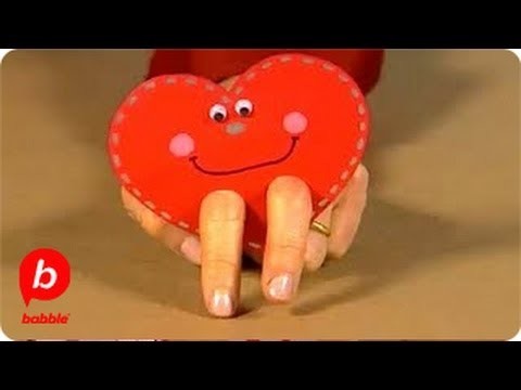 How to Make a Valentine's Day Heart Finger Puppet | Crafts | Babble