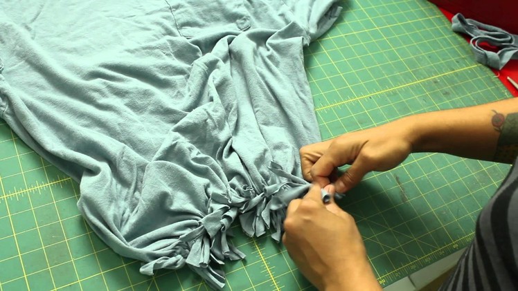 DIY Hobo Bag T-shirt Recon, ThreadBanger How-to
