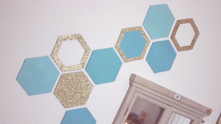 DIY: Honeycomb Wall Decor - Easy Recycling Home Decor Idea