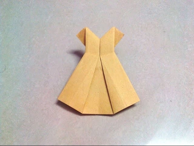 How to make an origami dress step by step.